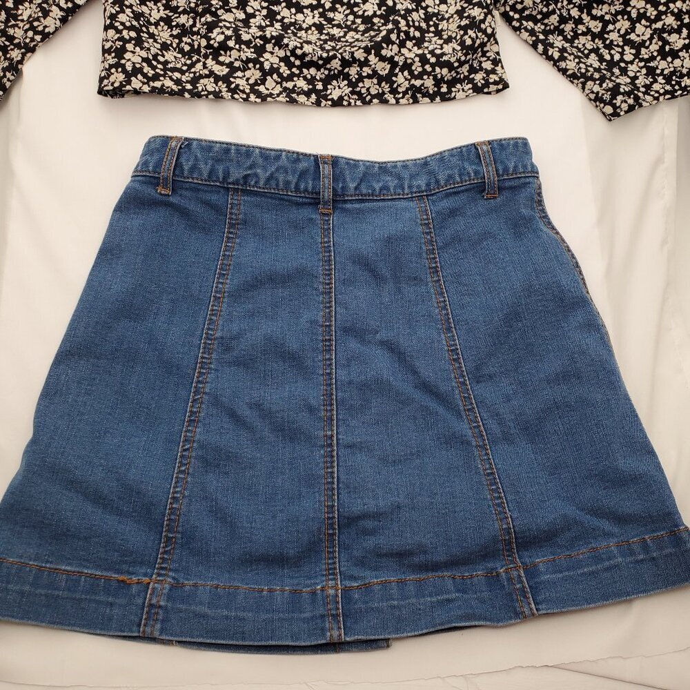 Adorable 2for1 American Rag Denim mini skirt & Levi's floral Crop Top OUTFIT -S - Picture 4 of 12
